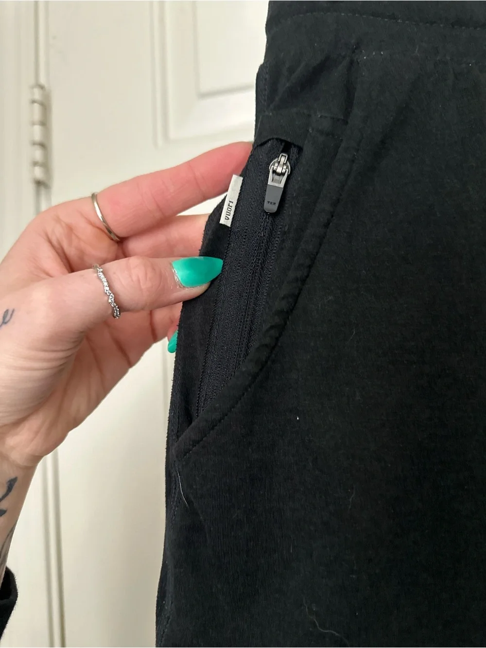 Vuori Ponto Shorts - Picture 4 of 4